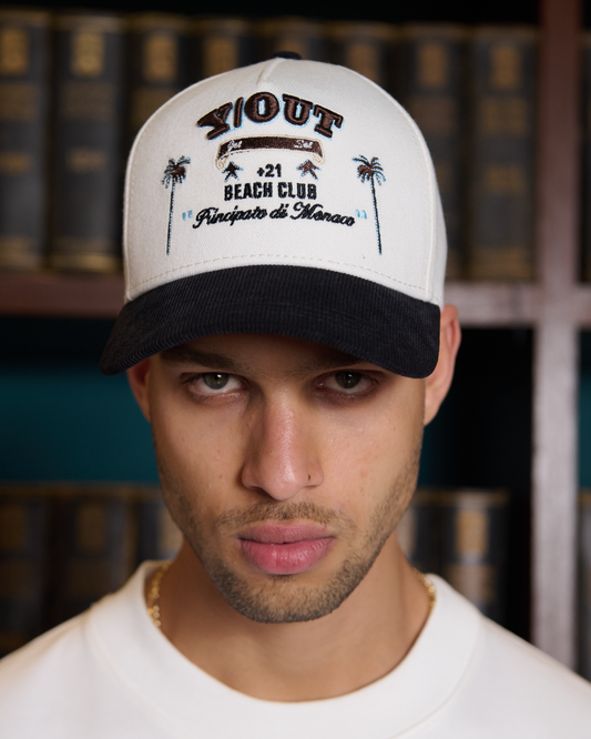 GORRA Y OUT BEACH CLUB