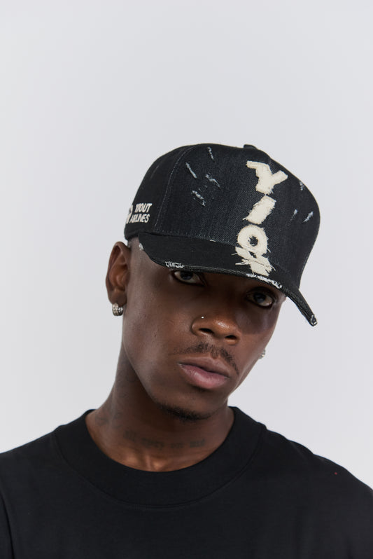 GORRA Y/OUT TRACK BLACK