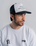 GORRA AURUM TRUCKER WORLDWIDEVAULT BLACK/WHITE