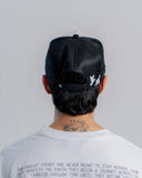 GORRA AURUM TRUCKER WORLDWIDEVAULT BLACK/WHITE