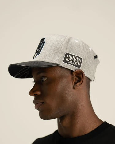 GORRA AP CROWN INFINETE GREY